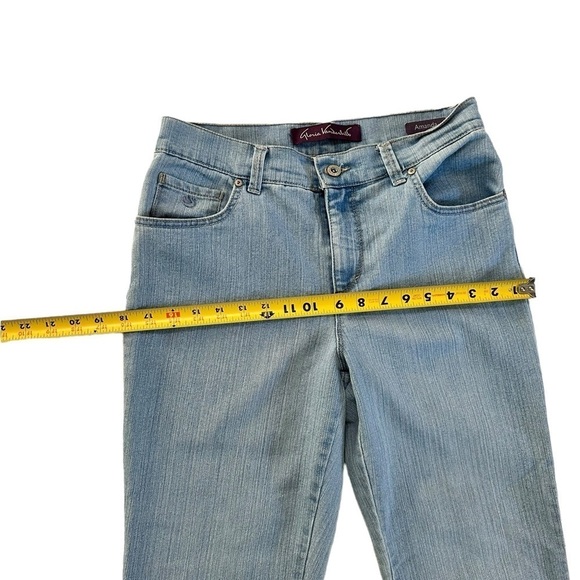 Gloria Vanderbilt Women's Amanda Light Blue Jeans Size 6 Missy - Picture 7 of 17